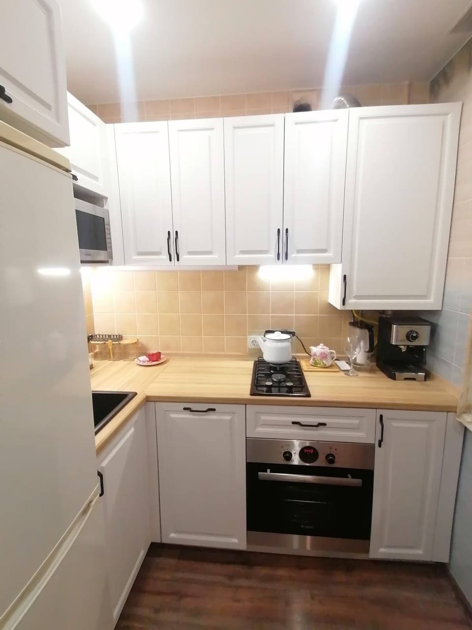 Кухня прямая Белая неоклассика